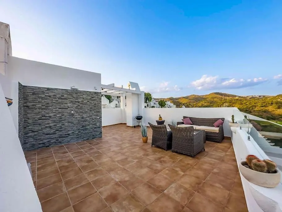 97-Townhouse With Roof Terrace & Views, Marbella Apartamento