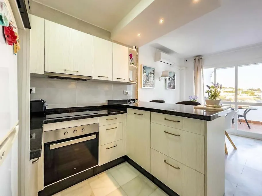97-Townhouse With Roof Terrace & Views, Marbella Apartamento