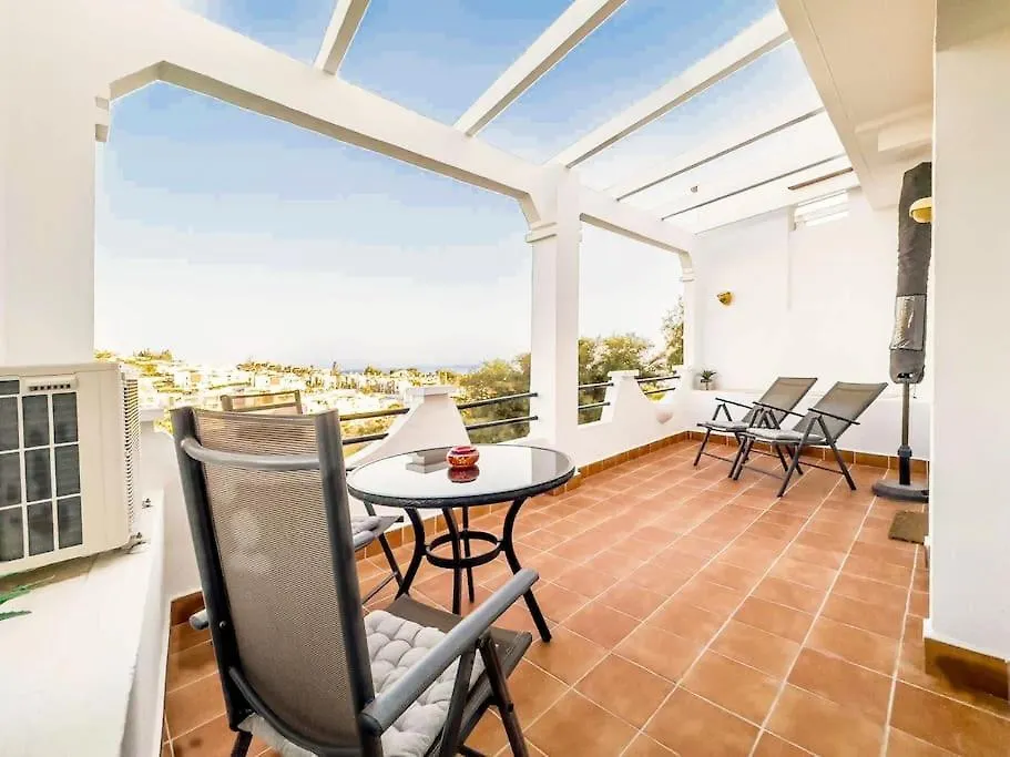 97-Townhouse With Roof Terrace & Views, Marbella Apartamento