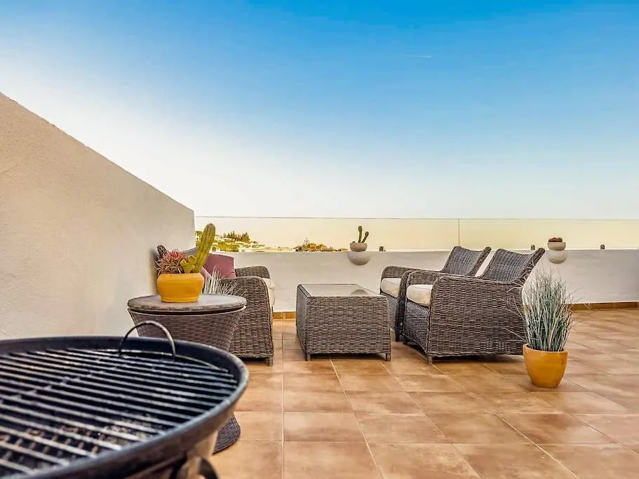 97-Townhouse With Roof Terrace & Views, Marbella Apartamento Espanha