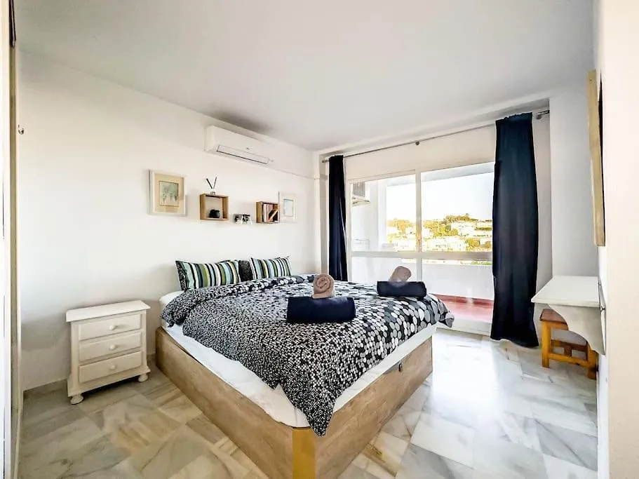 Apartmán 97-Townhouse With Roof Terrace & Views, Marbella