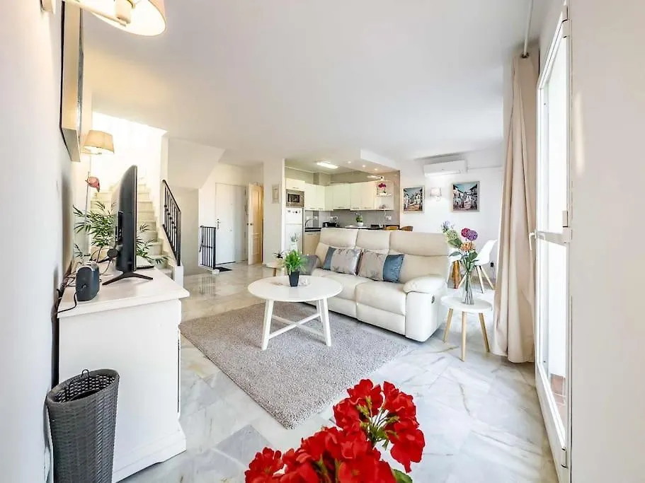 Apartmán 97-Townhouse With Roof Terrace & Views, Marbella